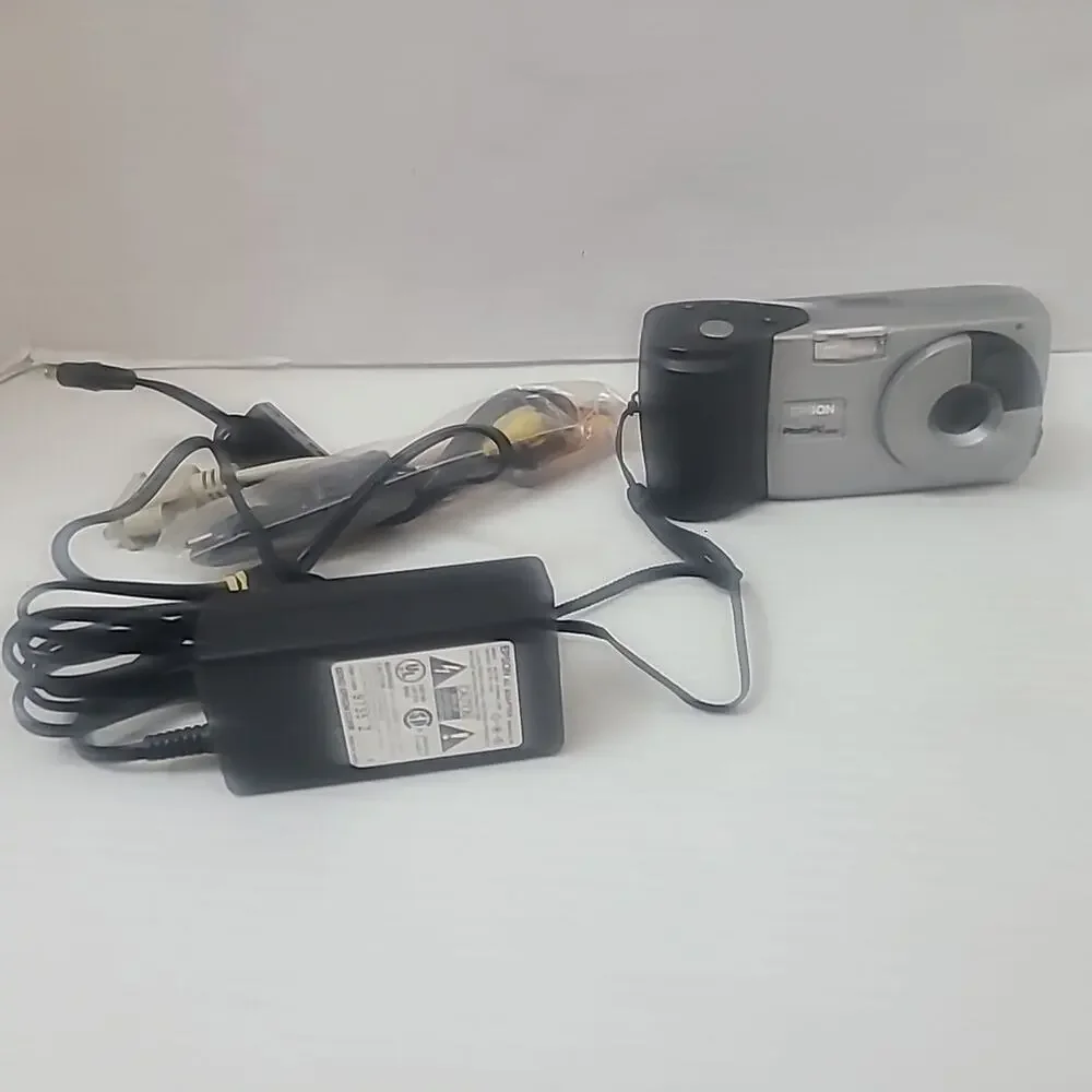 Epson PhotoPC 600 Vintage Digital Camera Tested Working w Manual 1990s